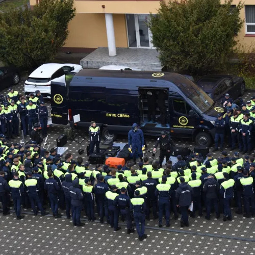 Elevii au participat la un exercițiu de siguranță pentru obiecte suspecte explozive