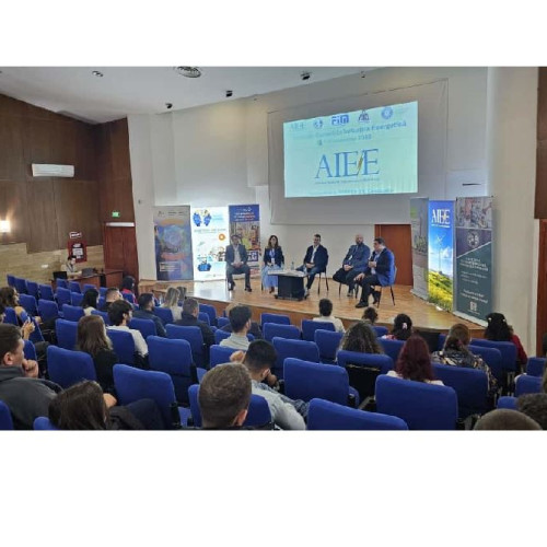 Studenții au participat la un forum dedicat oportunităților de practică în industrie