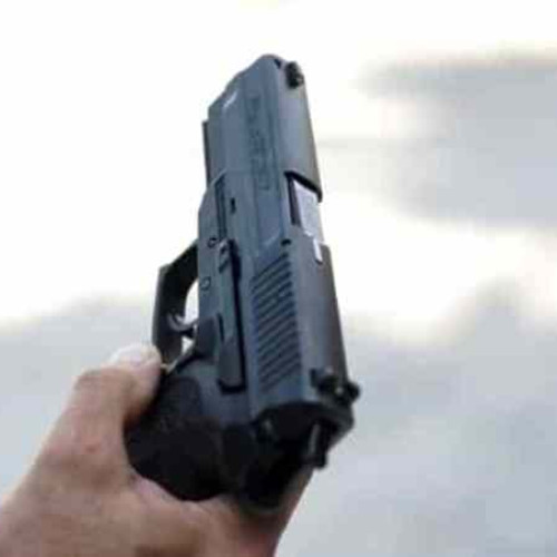 Bărbat rănit de polițiști în urma unui incident cu sabie în județul Galați