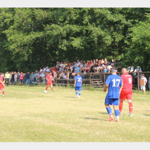 Etapa a 12-a în fotbal: 58 de goluri și record de 14 reușite la Bratca