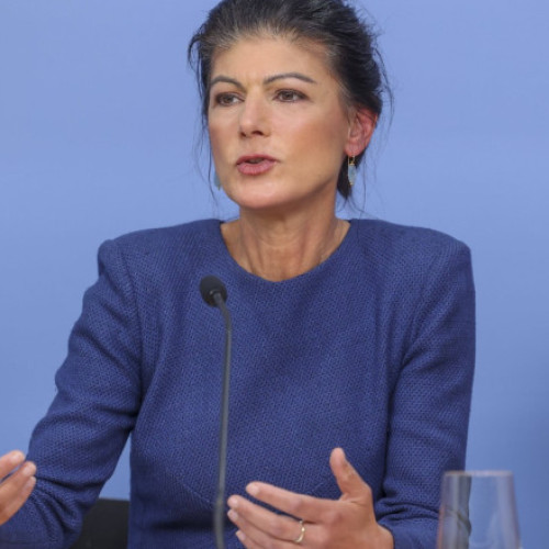 Sahra Wagenknecht renunță la conducerea partidului ce îi poartă numele