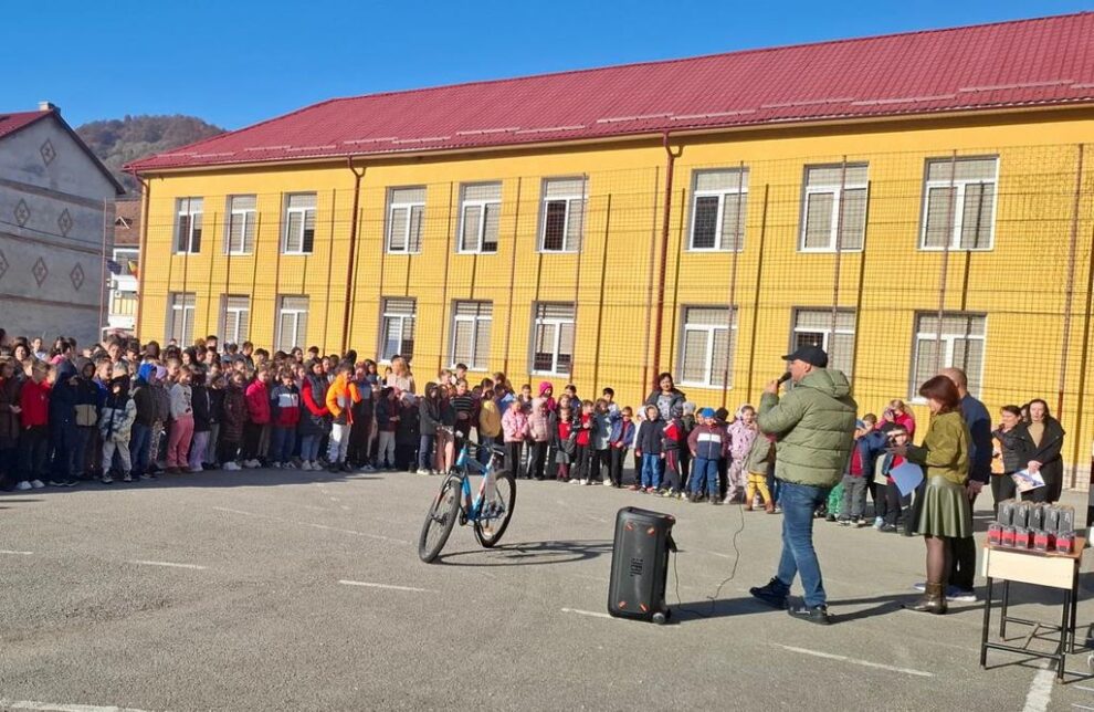 Eleva și elevii din Bistrița-Năsăud premiați pentru colectarea deșeurilor reciclabile