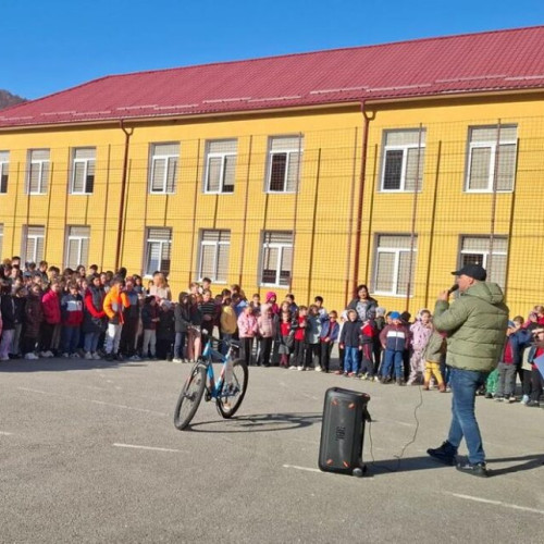 Eleva și elevii din Bistrița-Năsăud premiați pentru colectarea deșeurilor reciclabile