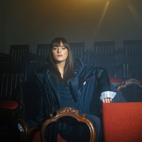 Alexandra Căpitănescu lansează „Stea căzătoare”, un single cu mesaj personal