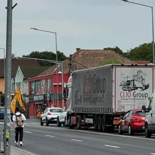 Locuitorii din zona Calea Baciului, în colaps din cauza traficului și parcărilor abuzive