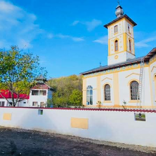 Finalizate lucrările la Biserica Sfânta Cuvioasă Parascheva din Runcu