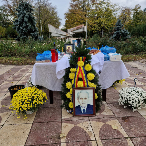 Slujbă de comemorare pentru Corneliu Coposu în Parcul "Corneliu Coposu" din Galaţi