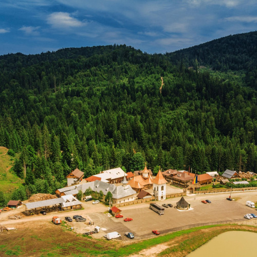 Consiliul Județean Neamț lansează program pentru dezvoltarea turismului religios și de agrement