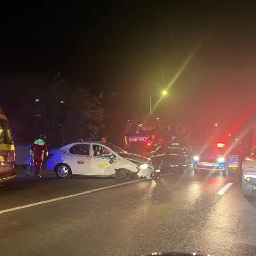 Accident cu taxi în zona Dennver din Cluj provoacă blocaj în trafic