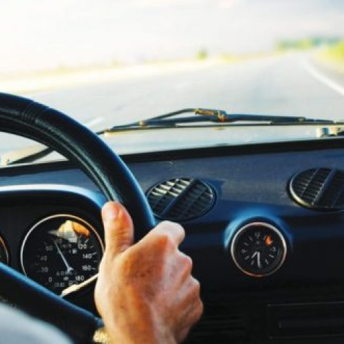 România angajează tot mai mulți șoferi profesioniști din India pentru a acoperi deficitul din transporturi