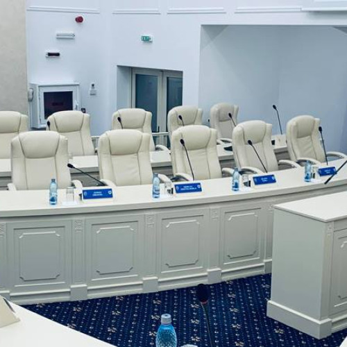 Coaliția de guvernare decide reducerea posturilor din administrația locală