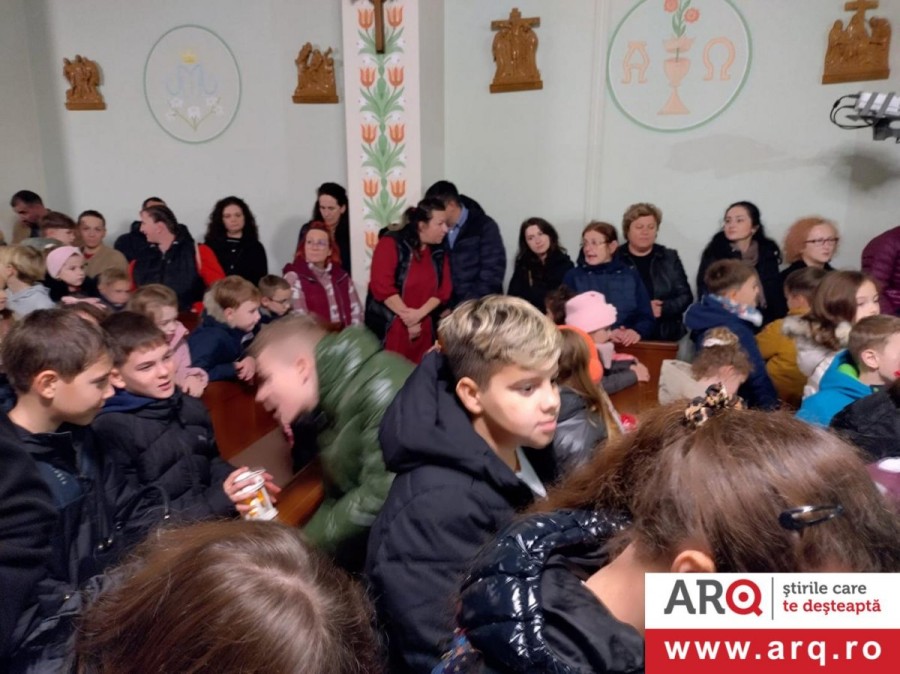 Lanternarele colorate au luminat seara de Sfântul Martin în cartierul Vlaicu