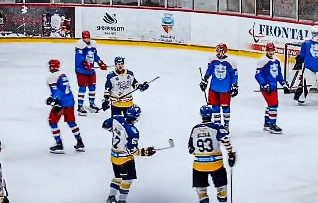 Două echipe harghitene au pierdut în campionatul național de hochei pe gheață