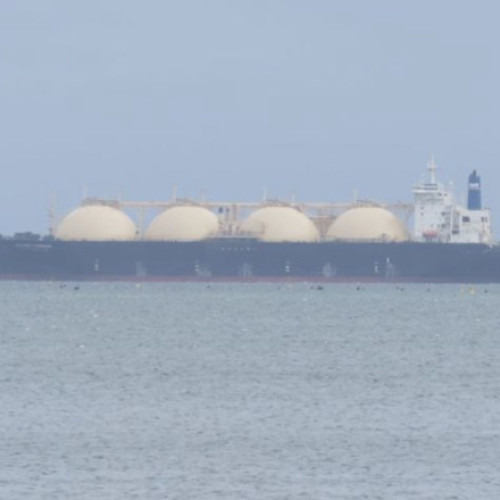 Creștere abruptă a reducerilor pentru petrolul rusesc după sancțiunile americane