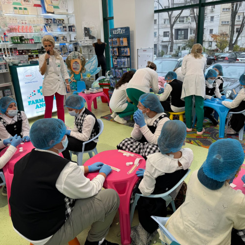 Copii din Botoșani au devenit mici farmaciști în cadrul săptămânii „Școala Verde”