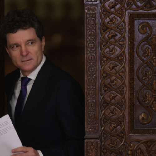 Nicuşor Dan contestă suma nerestituită de AEP după campania electorală