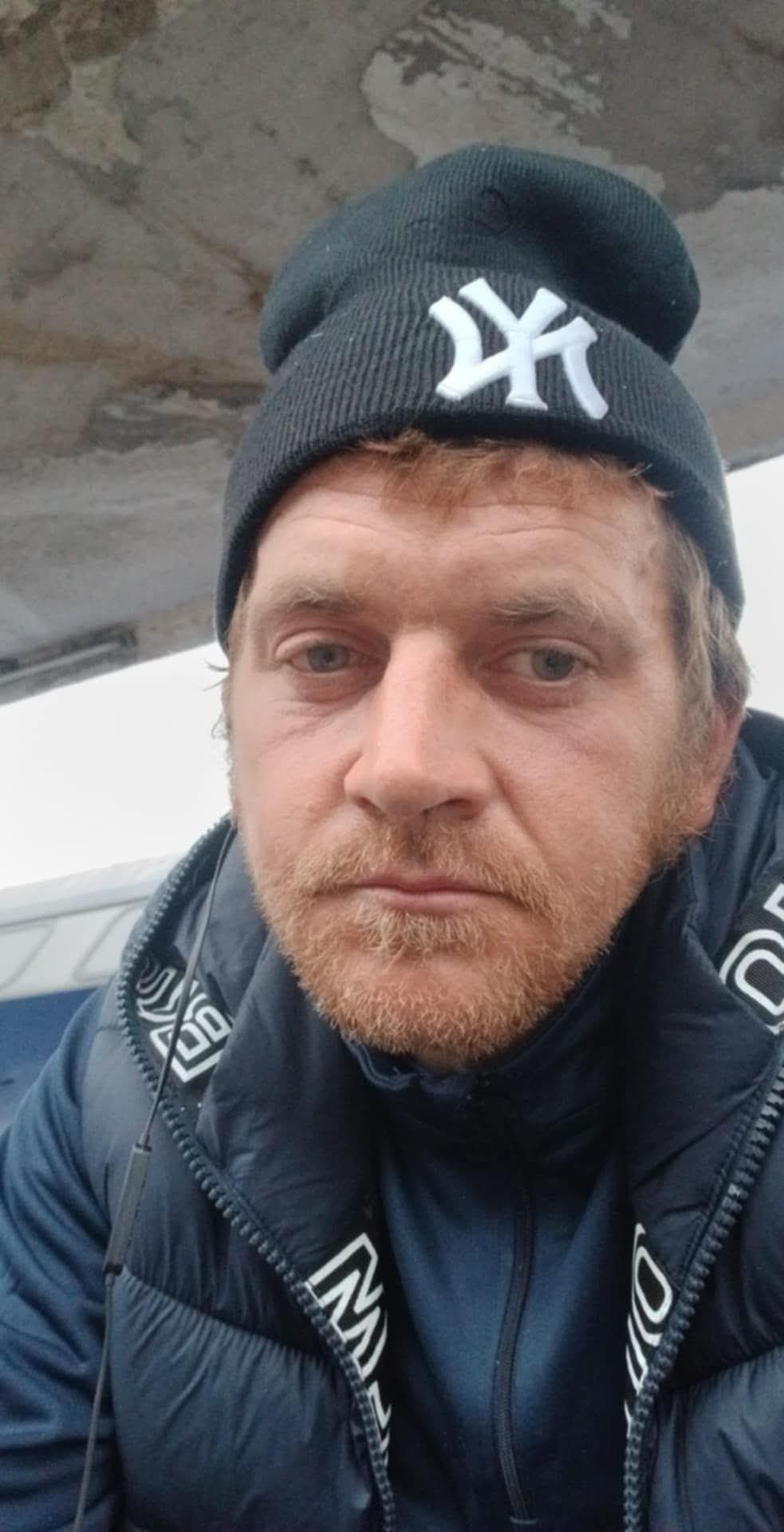 Bărbat din Lupeni dispărut de câteva zile, poliția continuă căutările