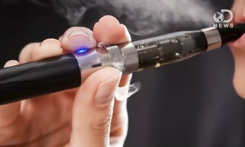 Trei eleve din Iași, la spital după inhalarea vaporilor unei țigări electronice defecte