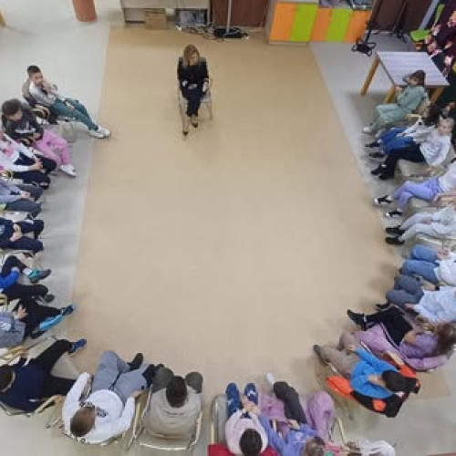 Elevii de la școala Nichita Stănescu au participat la o activitate pentru promovarea egalității