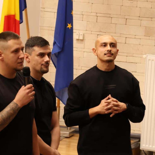 Trei deținuți din Aiud au vorbit studenților despre alegerile care i-au condamnat