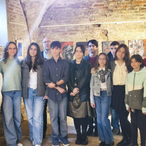 Expoziția „Exerciții de libertate” aduce în prim-plan introspecția și redescoperirea sinelui prin artă