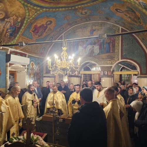 Credincioșii s-au rugat pentru vindecare la biserica Sfântul Nicolae din Atârnați