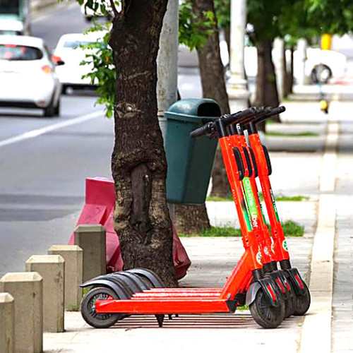 Reguli stricte pentru trotinetele electrice adoptate în Comisia pentru Transporturi