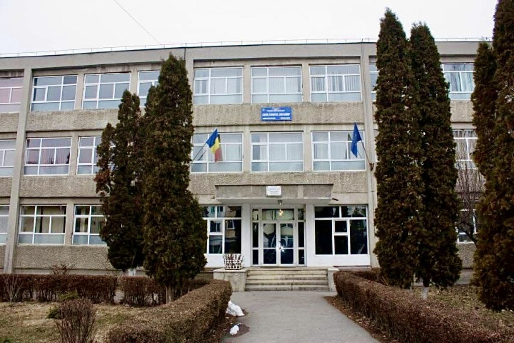 Liceul Ion Barbu din Pitești organizează concurs pentru secretar șef