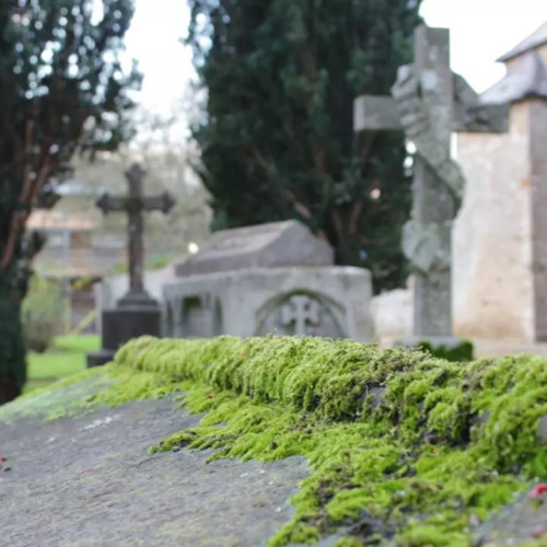 Bărbat din India și-a organizat propria înmormântare pentru a afla cine îl plânge