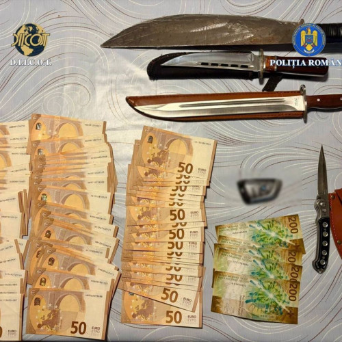 Trei persoane reținute în Dâmbovița pentru proxenetism și spălare de bani