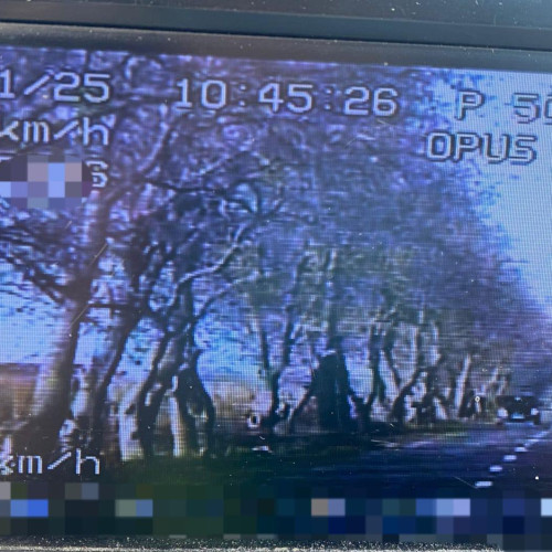 Tânăr de 19 ani prins cu viteză excesivă și permis suspendat în Botoșani