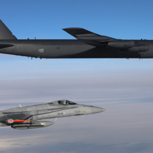 Bombardier american B-52H efectuează exerciții militare în Finlanda și Estonia