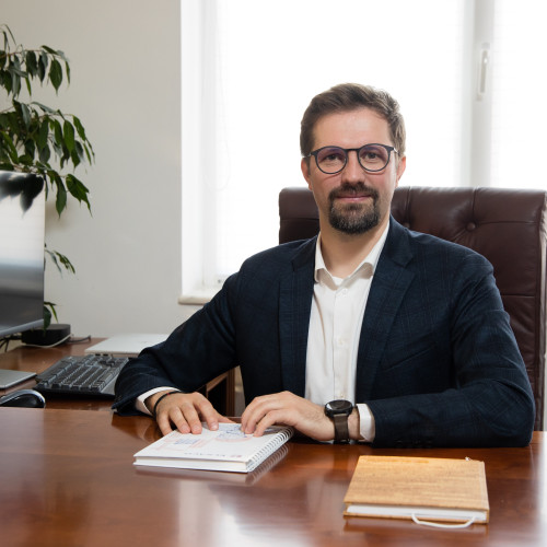 Fiul liderului PNL Botoșani, consilier al președintelui României pe energie