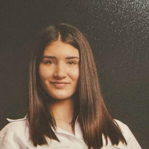 O adolescentă din Constanța este căutată după ce a plecat voluntar de acasă