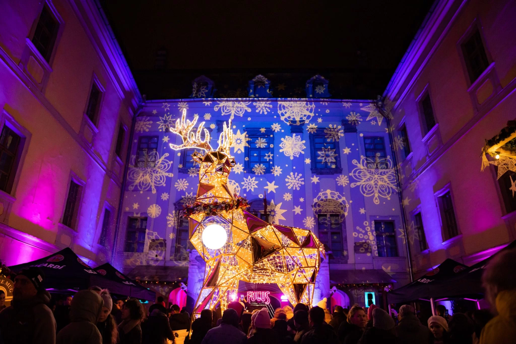 La Sibiu începe Christmas at the Palace în curțile Muzeului Brukenthal
