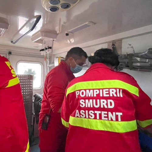Bărbat cu multiple traumatisme transportat la spital după un accident în Galați