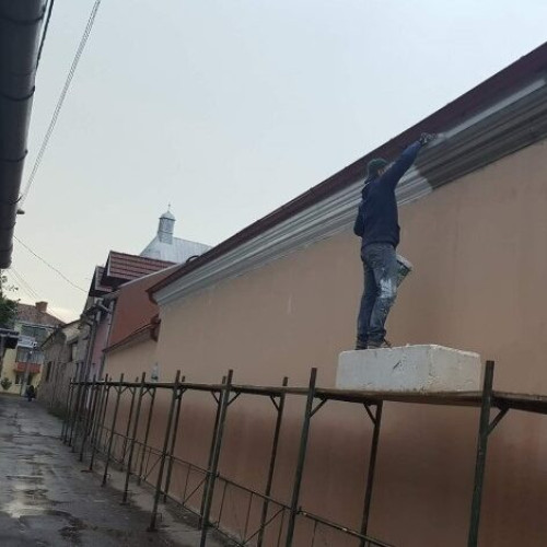 26 de gospodari din Stâlpu beneficiază de program european pentru eficiență energetică