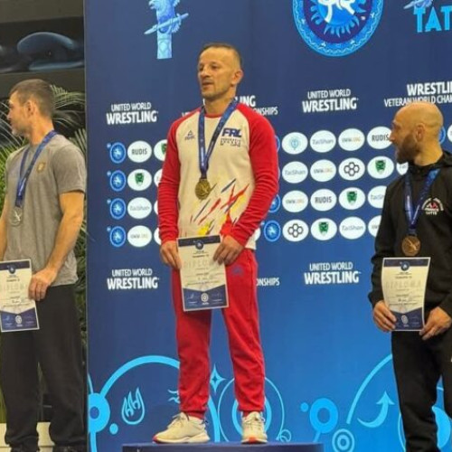 Valentin Lupu, buzoianul campion mondial la lupte old-boys în Ungaria