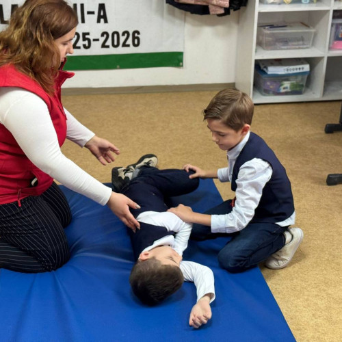 Elevii din Braniștea au învățat despre primul ajutor și solidaritate