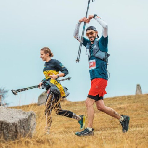 Peste 400 de alergători participă la IstrițaXscape, competiție montană în Buzău