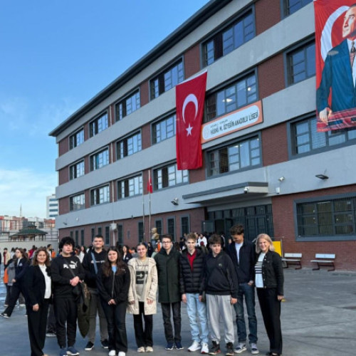 Elevi din Beiuş participă la mobilitatea Erasmus+ în Istanbul