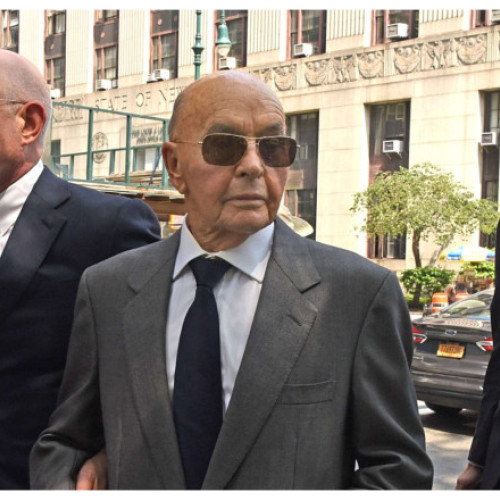 Donald Trump l-a grațiat pe miliardarul Joe Lewis, fost proprietar al clubului Tottenham