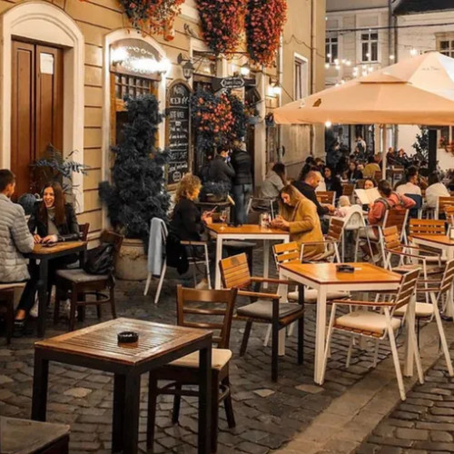 Clujenii își schimbă obiceiurile la restaurant din cauza scumpirilor