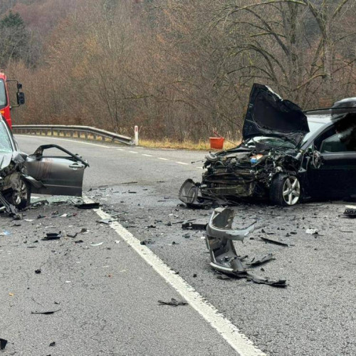 Șase persoane, inclusiv doi din Alba, rănite într-un accident pe DN 15 în județul Mureș