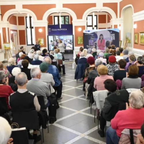 Seniorii digitali din Cluj au primit diplome după două luni de cursuri tehnologice