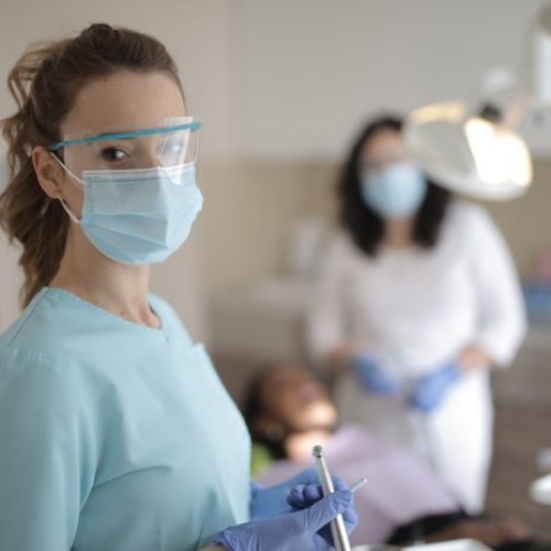 Fetiță de 2 ani moartă în timpul unei intervenții stomatologice din Capitală