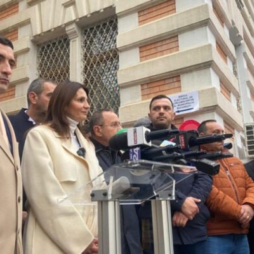 Anca Alexandrescu și George Simion intră oficial în cursa pentru Primăria București