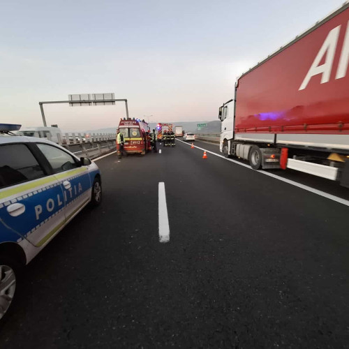 Un autocamion a fost implicat într-un accident pe autostrada A1, la Sebeș