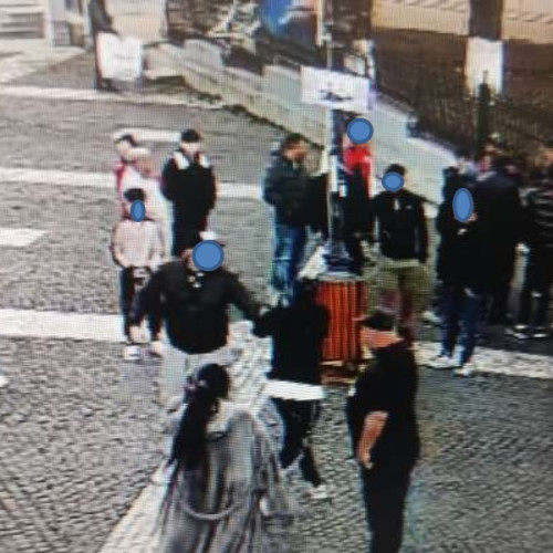 Scandal în Centrul Istoric al Botoșaniului cu zeci de persoane implicate