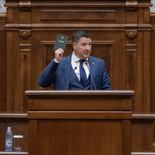 Senatorul Daniel-Paul-Romeo Gheorghe, cercetat pentru furtul unui ghiozdan în Piatra Neamț